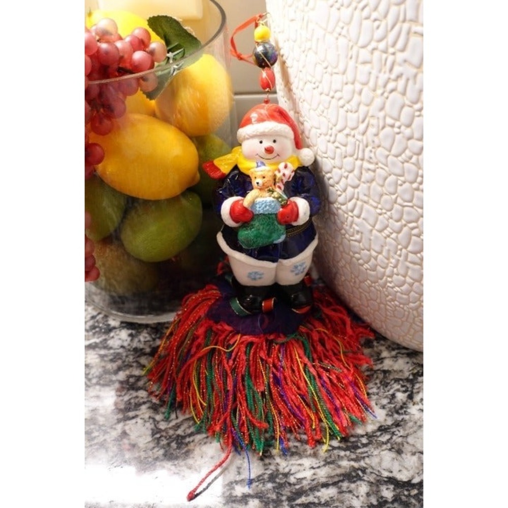 Christmas Snowman Hinged‎ Trinket Box Ceramic Figurine with Tassel 5.5 Inch
